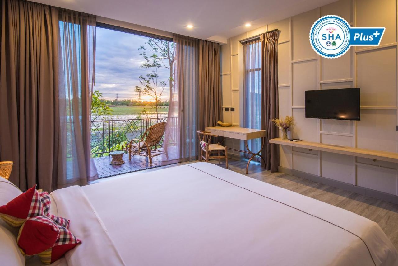Navela Hotel & Convention Ratchaburi Buitenkant foto