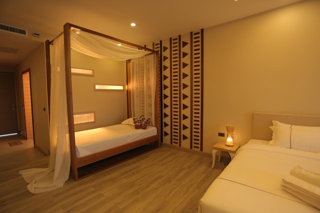Navela Hotel & Convention Ratchaburi Buitenkant foto