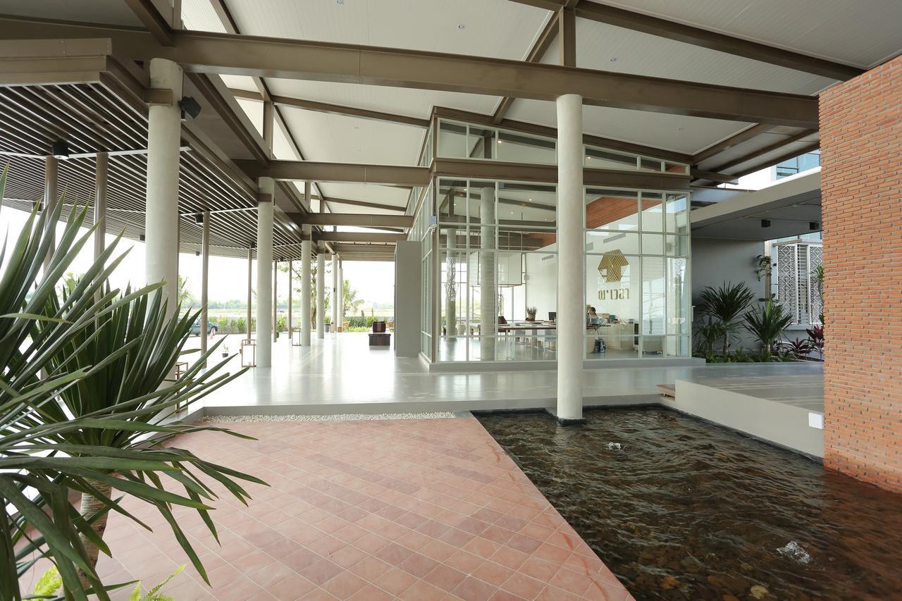 Navela Hotel & Convention Ratchaburi Buitenkant foto