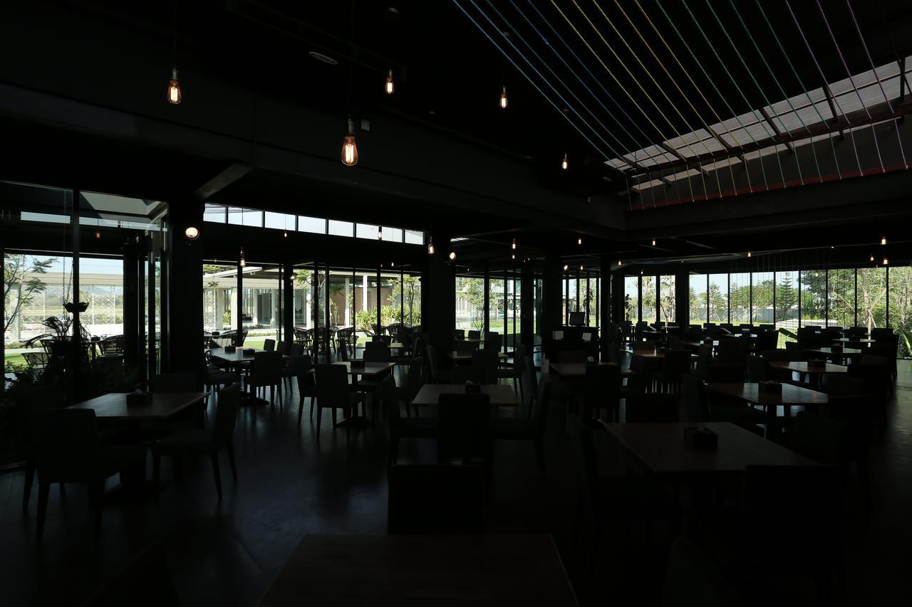 Navela Hotel & Convention Ratchaburi Buitenkant foto