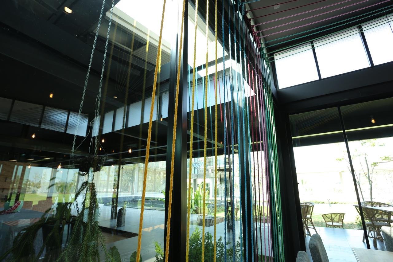 Navela Hotel & Convention Ratchaburi Buitenkant foto