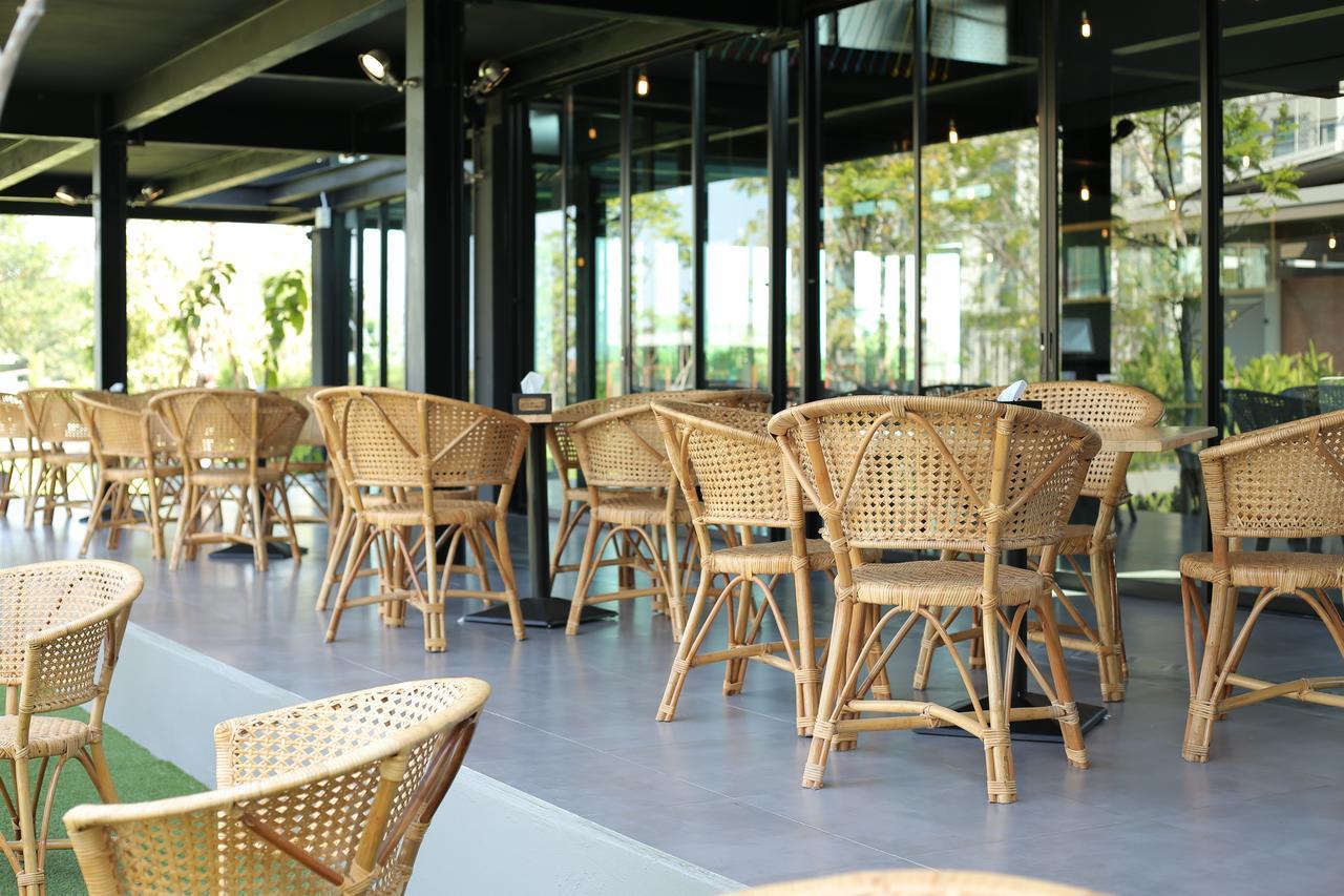Navela Hotel & Convention Ratchaburi Buitenkant foto