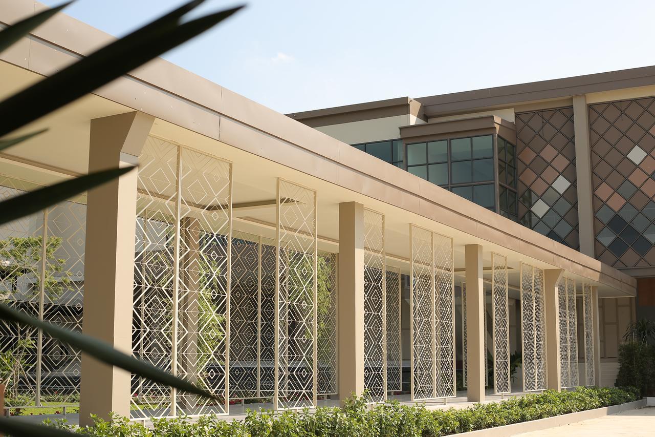 Navela Hotel & Convention Ratchaburi Buitenkant foto