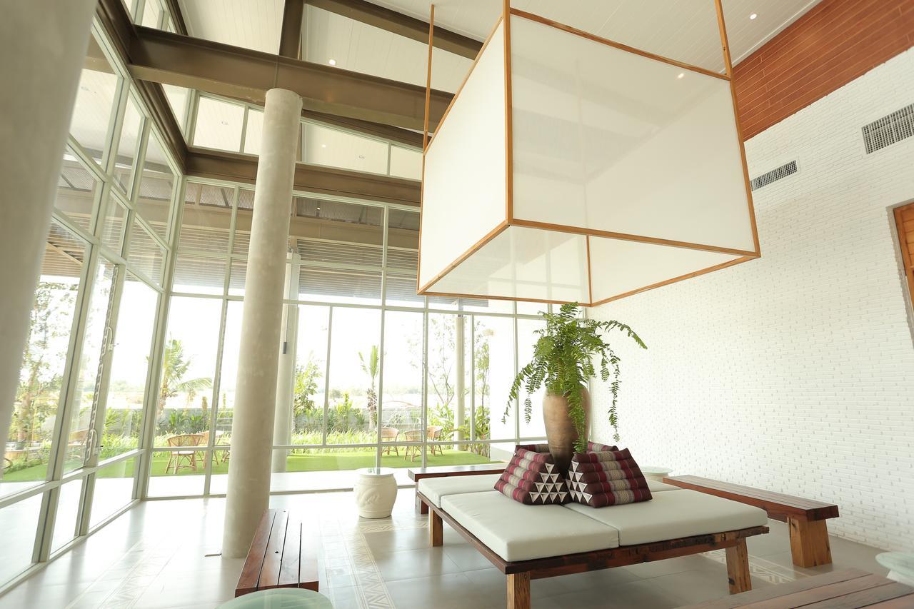 Navela Hotel & Convention Ratchaburi Buitenkant foto